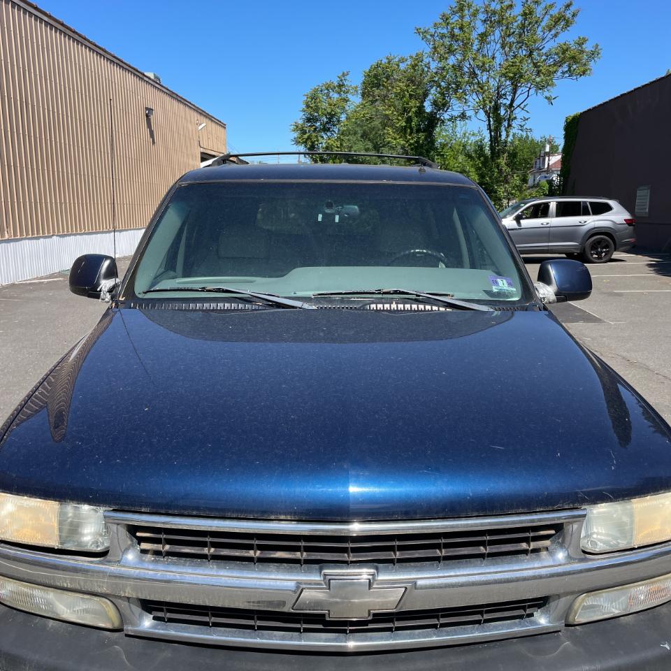 Chevrolet Suburban 4dr 1500 4WD LT 2002