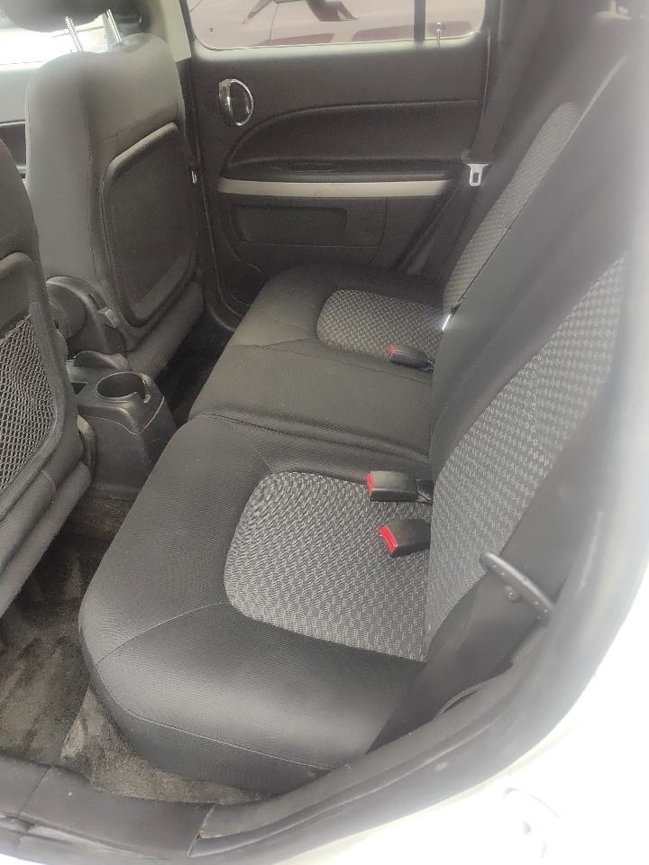 Chevrolet HHR FWD 4dr LT w/1LT 2011