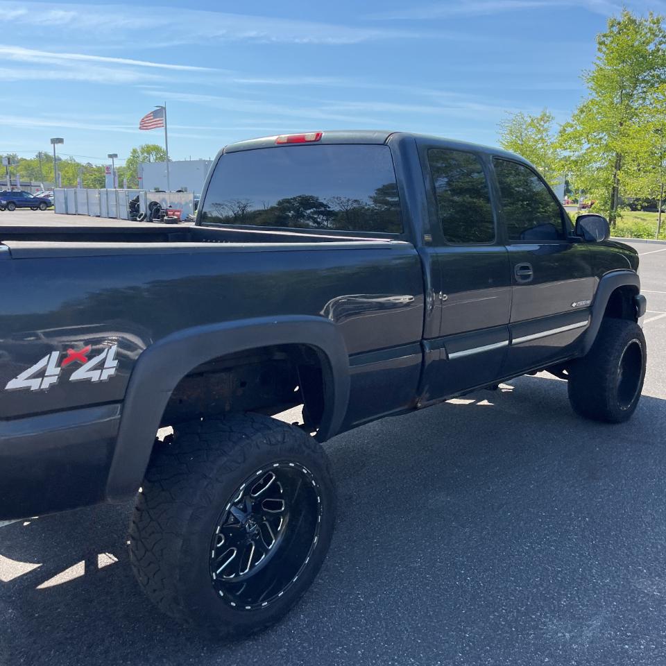 Chevrolet Silverado 2500HD Ext Cab 143.5" WB 4WD 2005