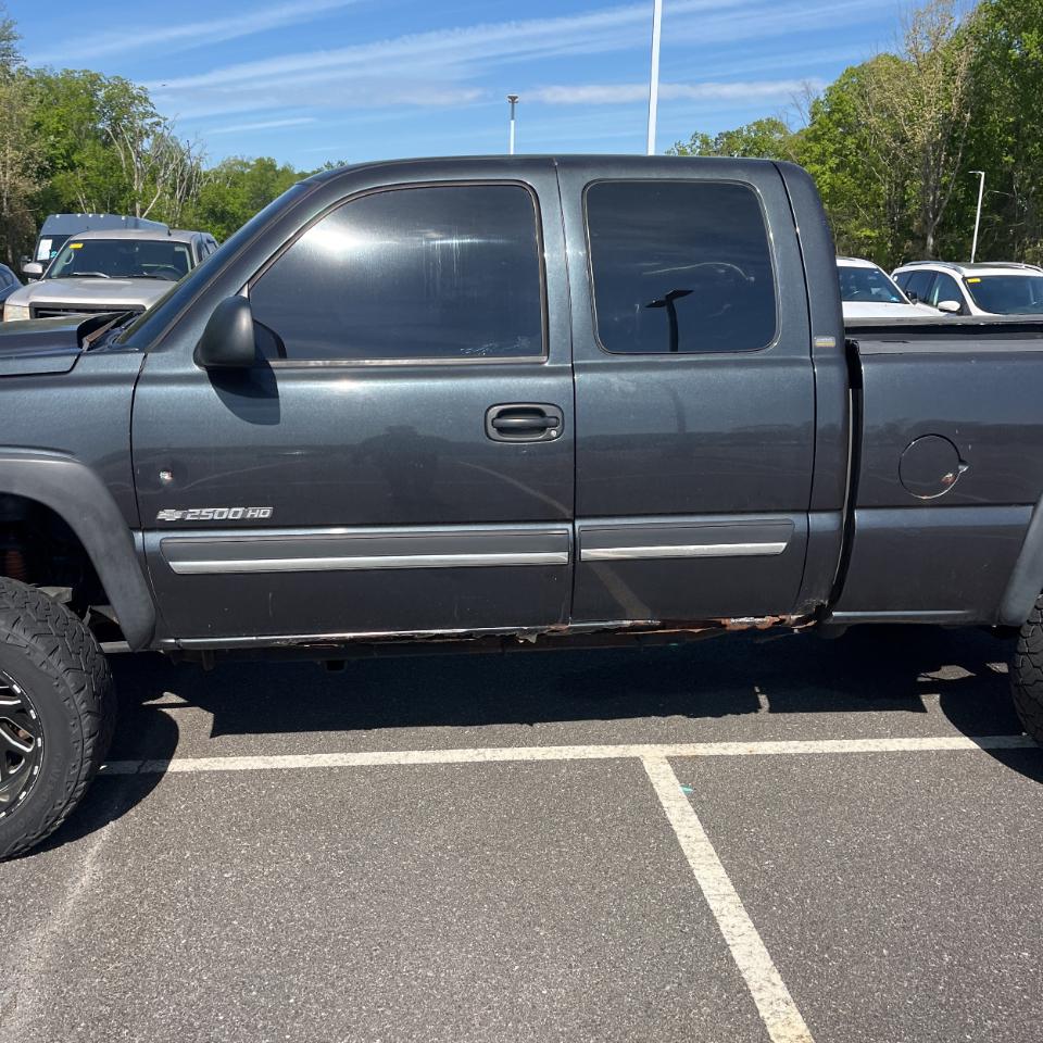 Chevrolet Silverado 2500HD Ext Cab 143.5" WB 4WD 2005