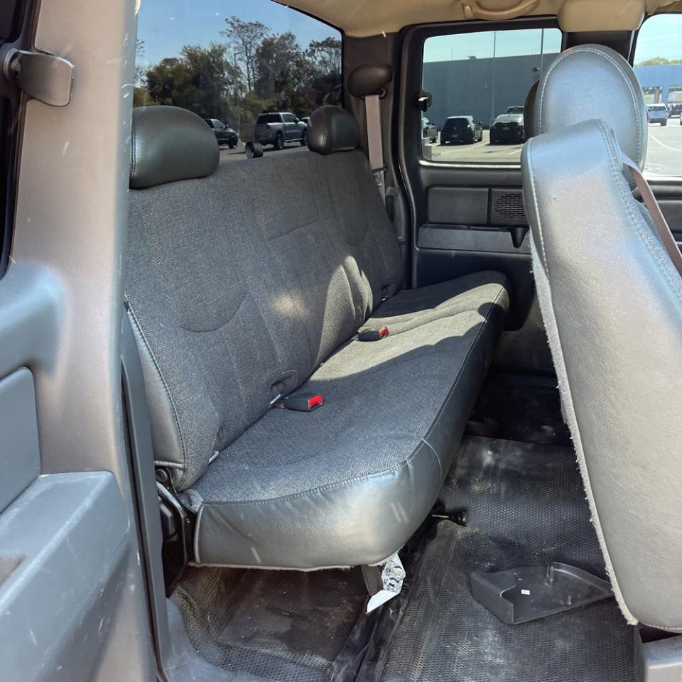 Chevrolet Silverado 2500HD Ext Cab 143.5" WB 4WD 2005