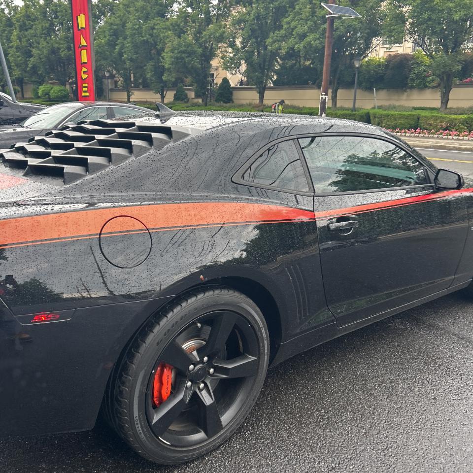 Chevrolet Camaro 2dr Cpe 2SS 2011