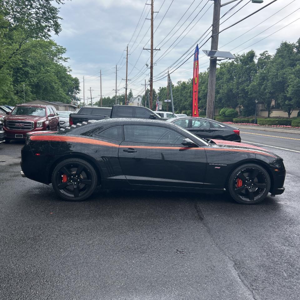 Chevrolet Camaro 2dr Cpe 2SS 2011