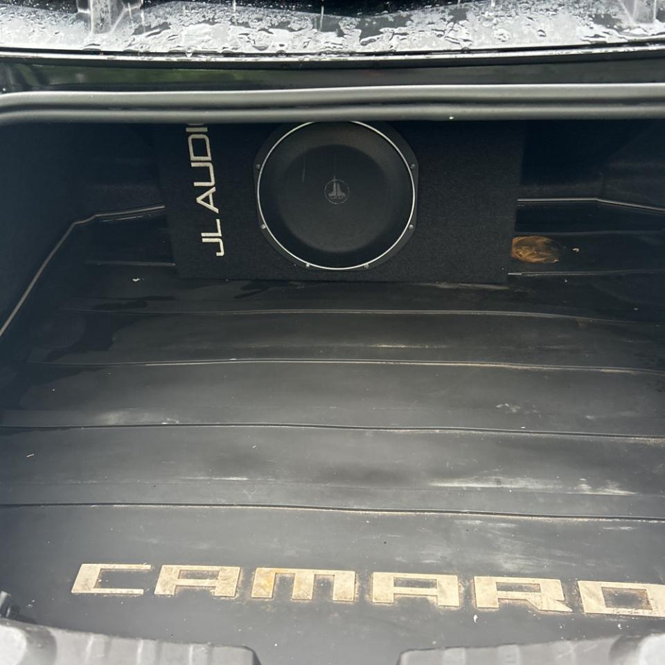 Chevrolet Camaro 2dr Cpe 2SS 2011
