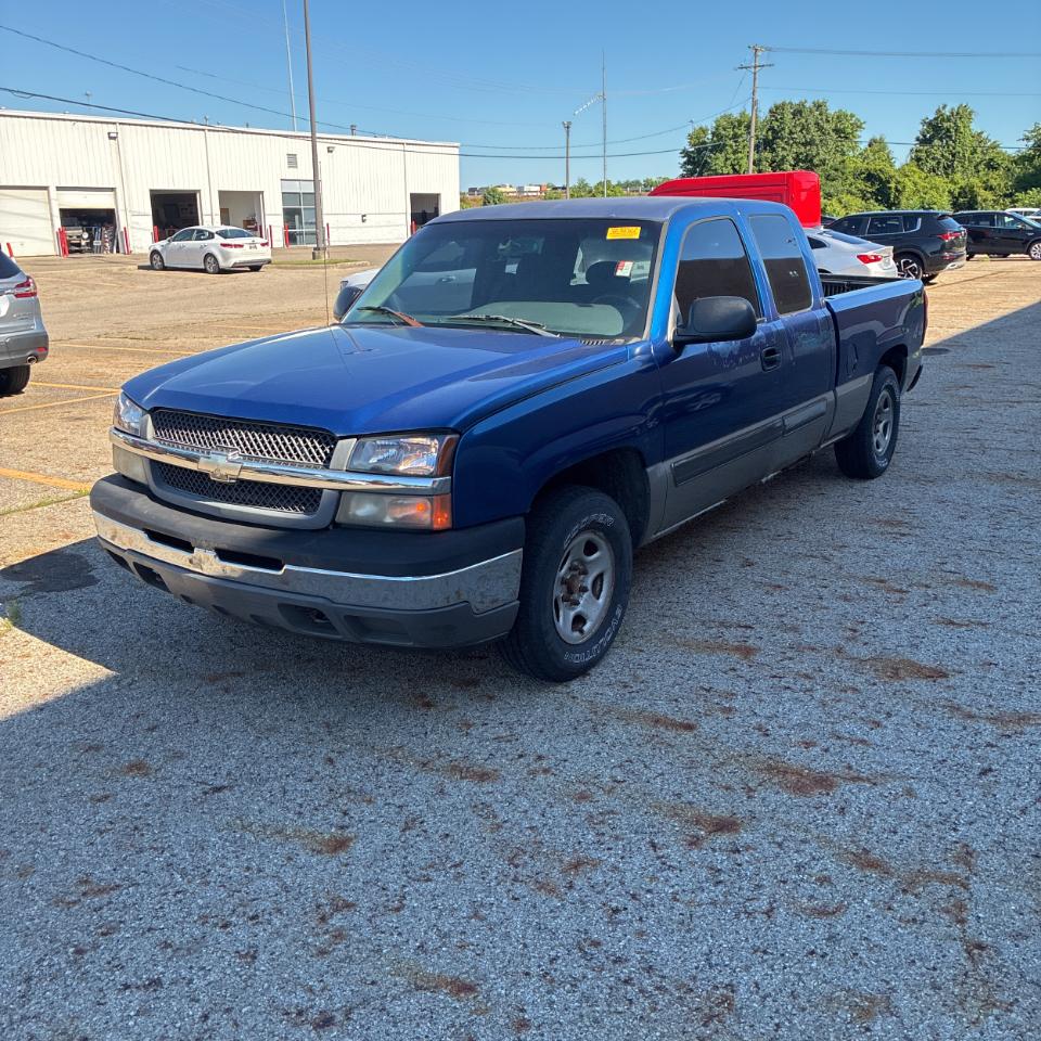 Chevrolet Silverado 1500 Ext Cab 143.5" WB 4WD LS 2003