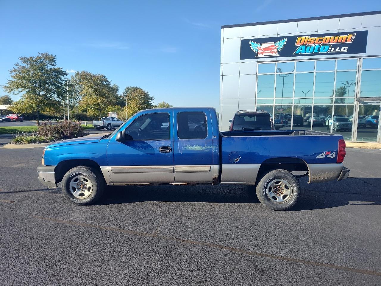 Chevrolet Silverado 1500 Ext Cab 143.5" WB 4WD LS 2003