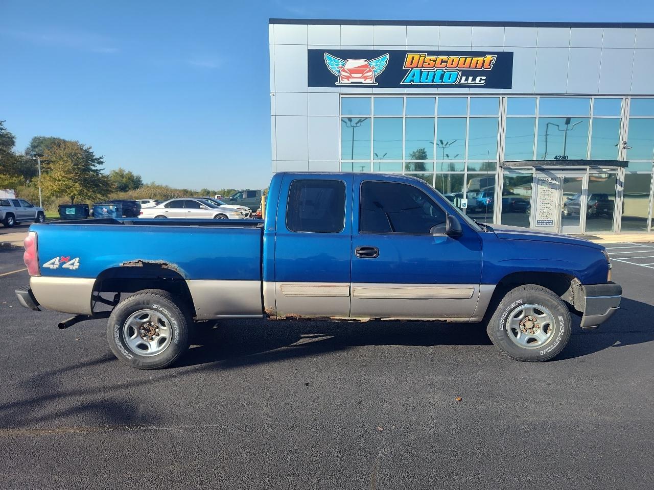 Chevrolet Silverado 1500 Ext Cab 143.5" WB 4WD LS 2003