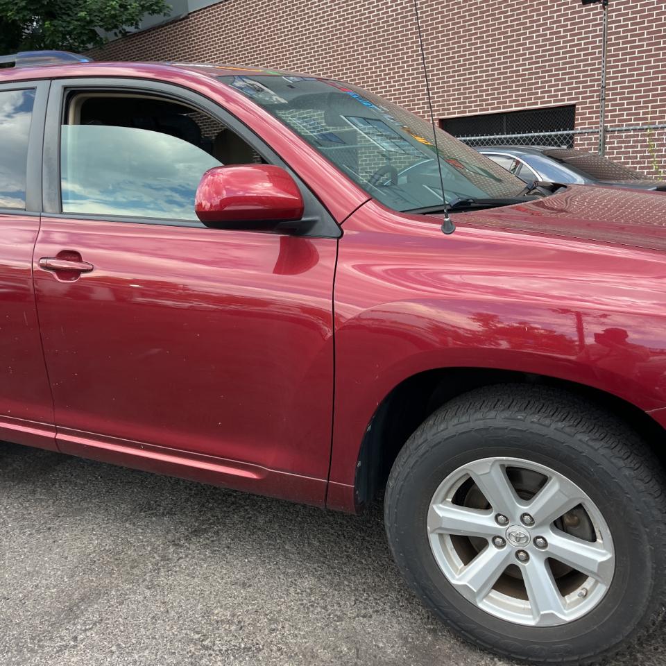 Toyota Highlander FWD 4dr V6 Base (Natl) 2009