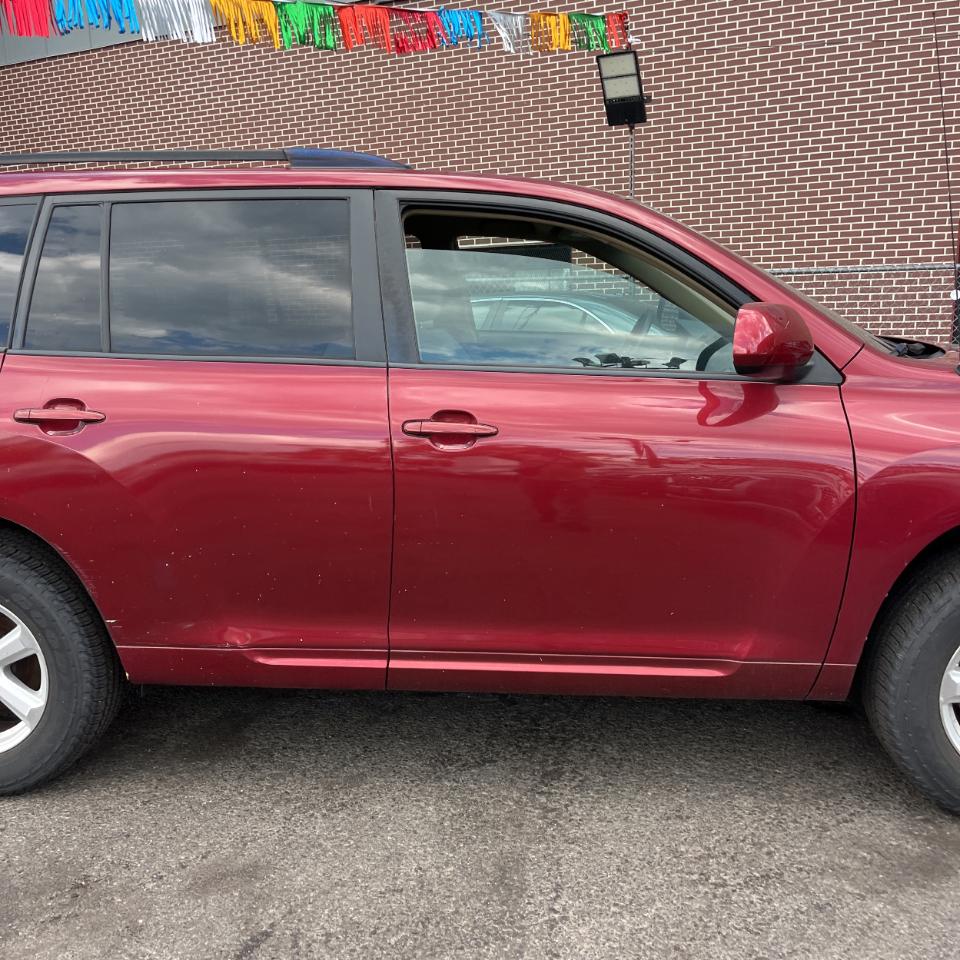 Toyota Highlander FWD 4dr V6 Base (Natl) 2009
