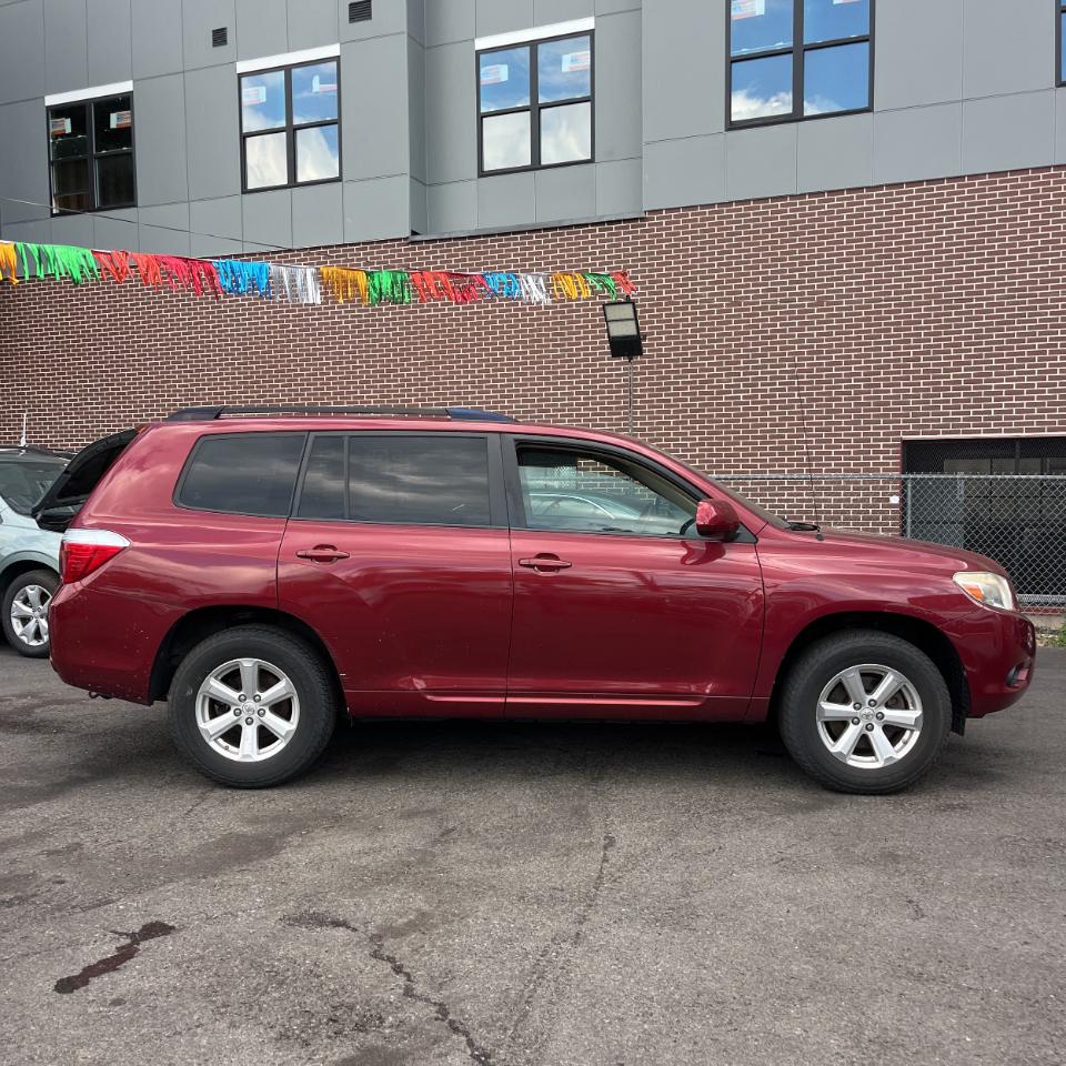 Toyota Highlander FWD 4dr V6 Base (Natl) 2009