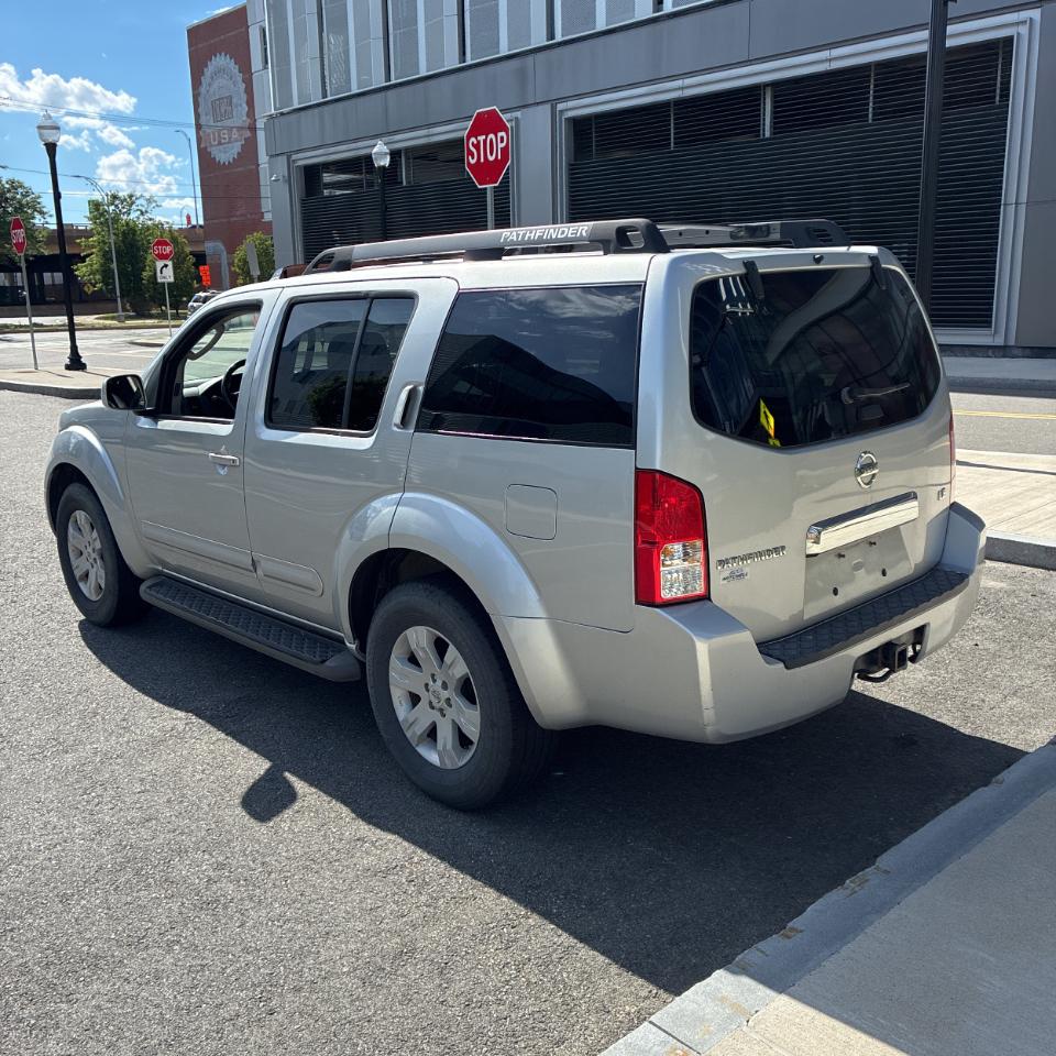 Nissan Pathfinder 4WD 4dr LE 2007