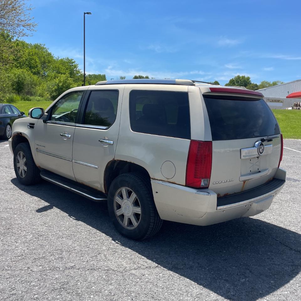Cadillac Escalade AWD 4dr 2007