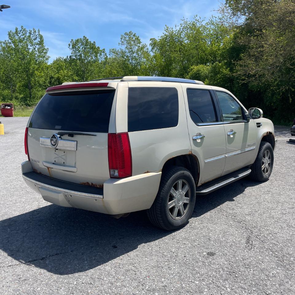 Cadillac Escalade AWD 4dr 2007