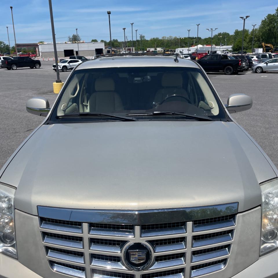 Cadillac Escalade AWD 4dr 2007