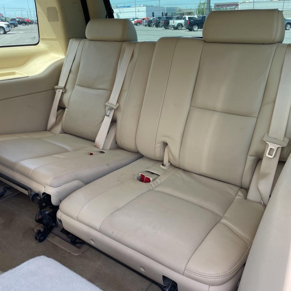 Cadillac Escalade AWD 4dr 2007
