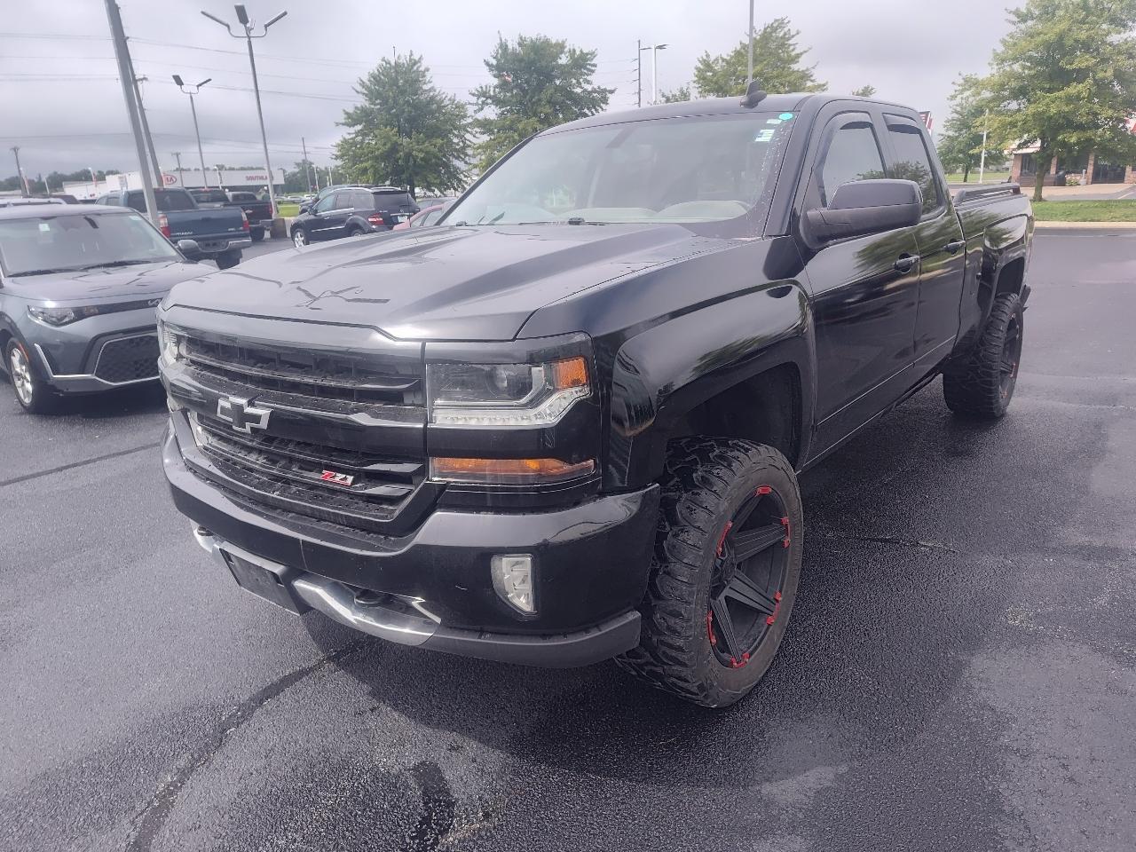 Chevrolet Silverado 1500 4WD Double Cab 143.5" LT w/2LT 2017