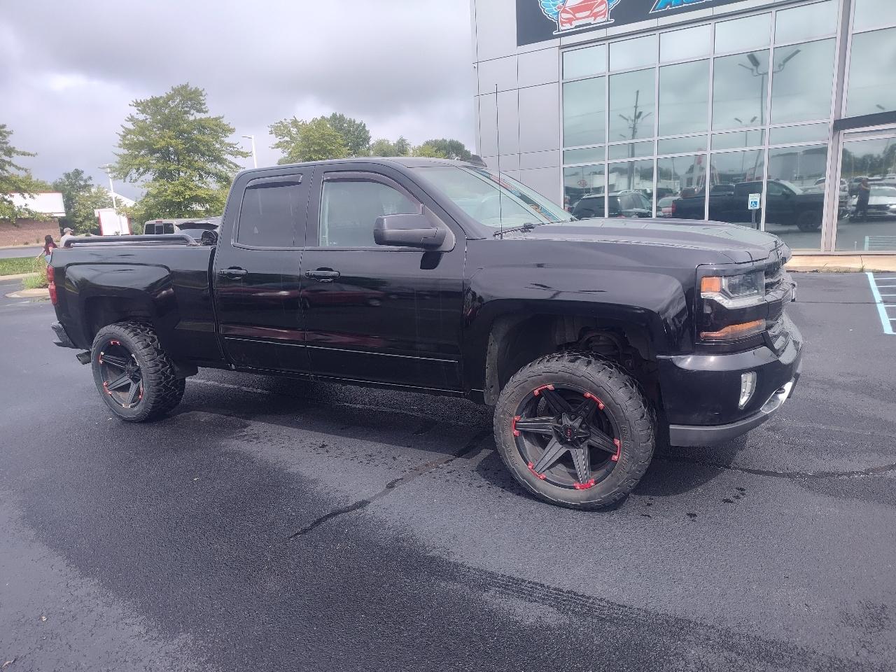 Chevrolet Silverado 1500 4WD Double Cab 143.5" LT w/2LT 2017