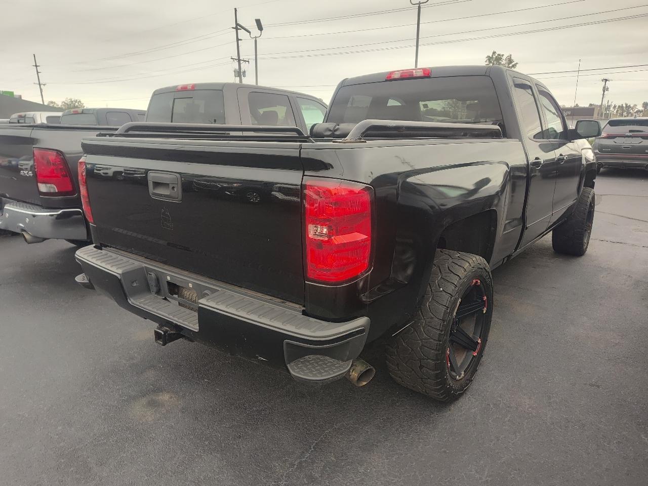 Chevrolet Silverado 1500 4WD Double Cab 143.5" LT w/2LT 2017