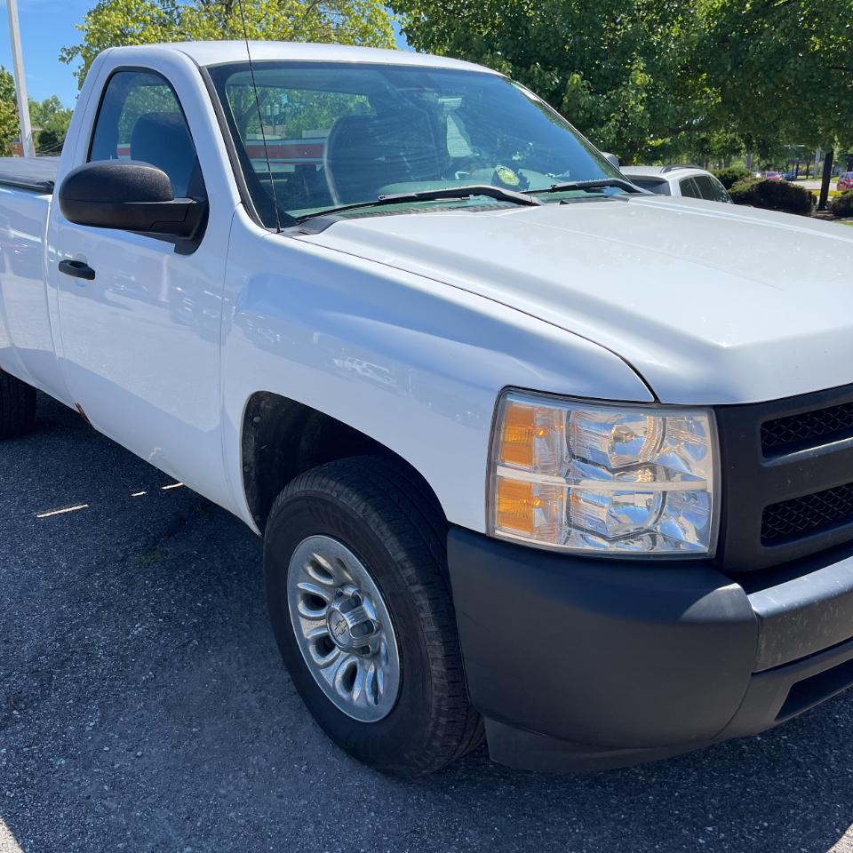 Chevrolet Silverado 1500 4WD Reg Cab 133.0" Work Truck 2012