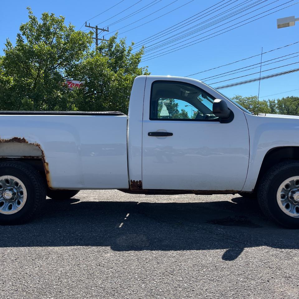 Chevrolet Silverado 1500 4WD Reg Cab 133.0" Work Truck 2012