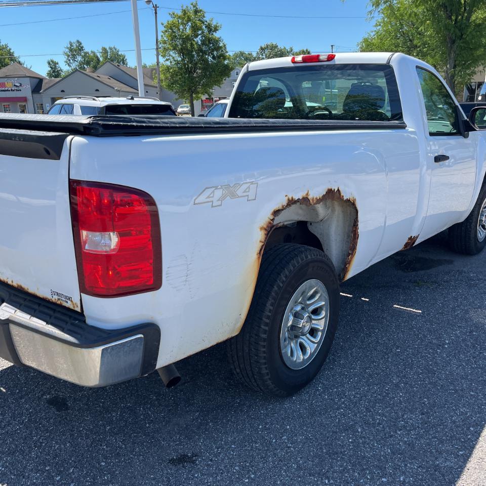 Chevrolet Silverado 1500 4WD Reg Cab 133.0" Work Truck 2012