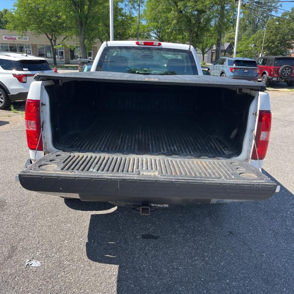 Chevrolet Silverado 1500 4WD Reg Cab 133.0" Work Truck 2012