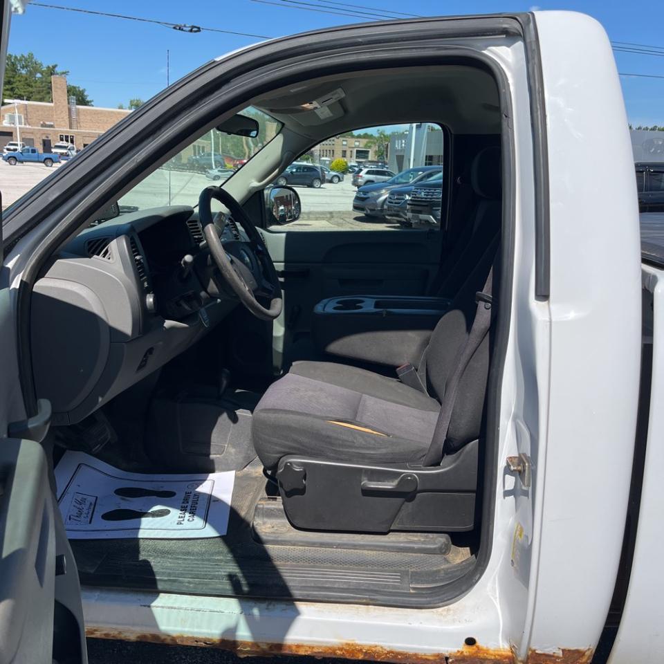 Chevrolet Silverado 1500 4WD Reg Cab 133.0" Work Truck 2012