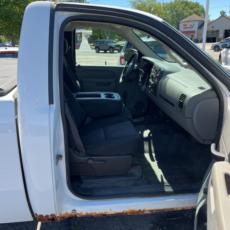 Chevrolet Silverado 1500 4WD Reg Cab 133.0" Work Truck 2012
