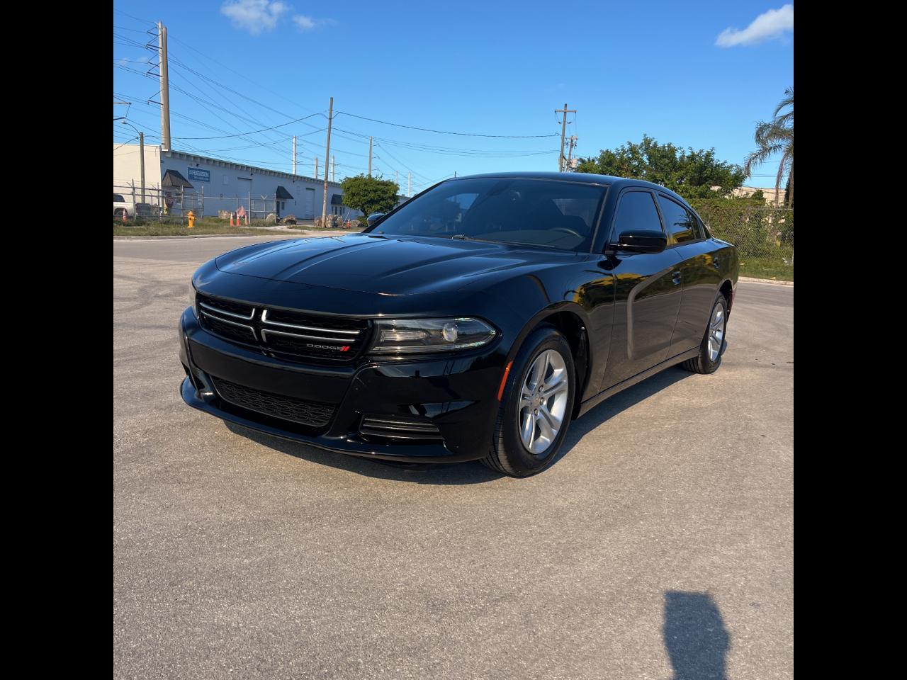 Dodge Charger 4dr Sdn SE RWD 2016