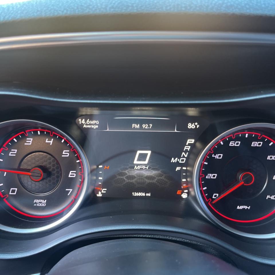 Dodge Charger 4dr Sdn SE RWD 2016