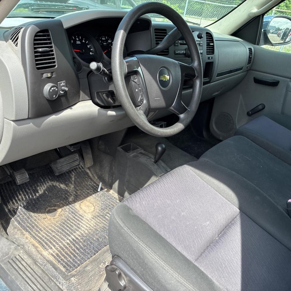 Chevrolet Silverado 1500 4WD Reg Cab 119.0" Work Truck 2012