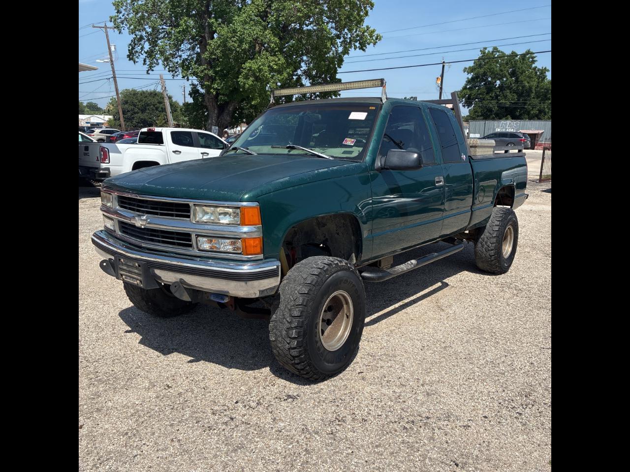 Chevrolet C/K 1500 Ext Cab 141.5" WB 4WD 1998