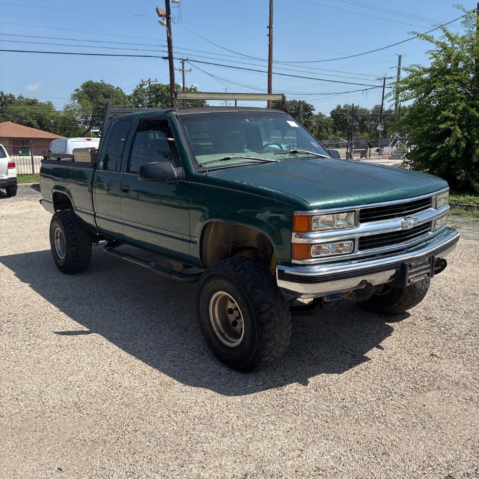 Chevrolet C/K 1500 Ext Cab 141.5" WB 4WD 1998