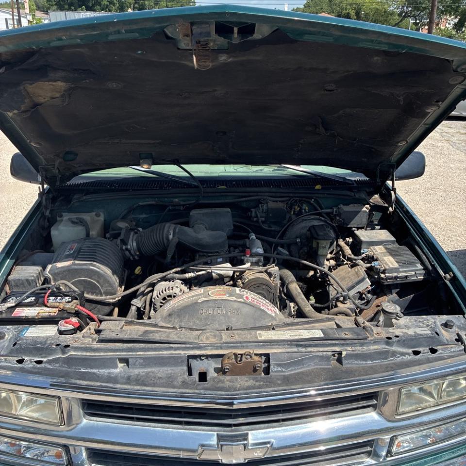 Chevrolet C/K 1500 Ext Cab 141.5" WB 4WD 1998
