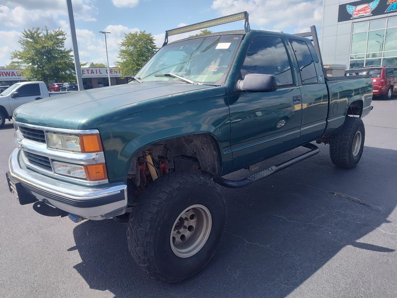 Chevrolet C/K 1500 Ext Cab 141.5" WB 4WD 1998