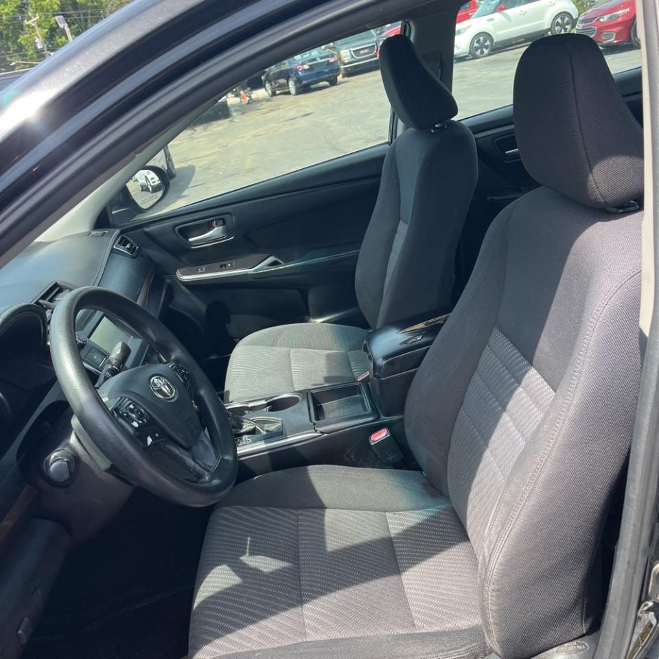 Toyota Camry XLE Auto (Natl) 2017