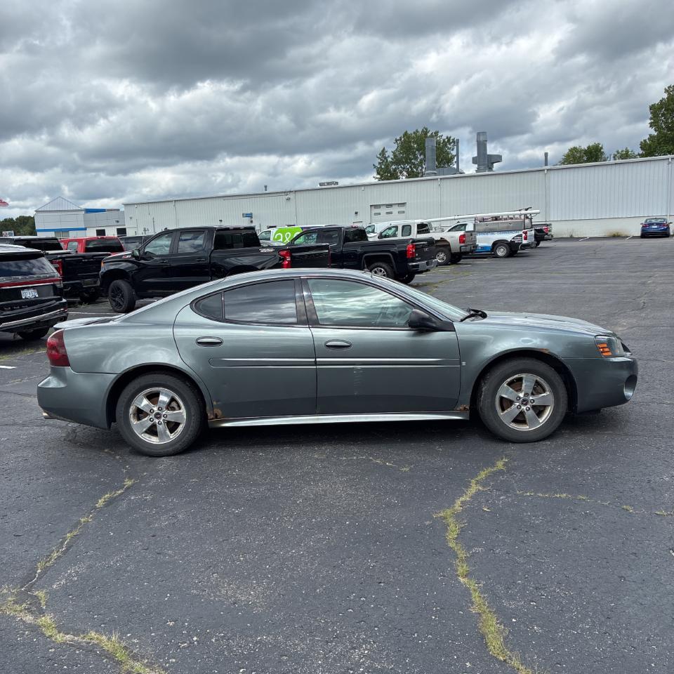 Pontiac Grand Prix 4dr Sdn GT 2005