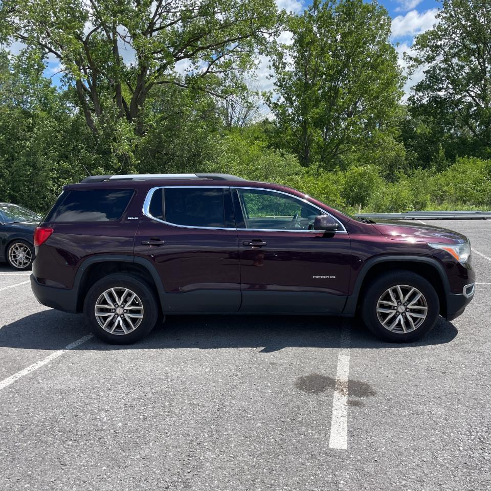 GMC Acadia AWD 4dr SLE w/SLE-2 2017