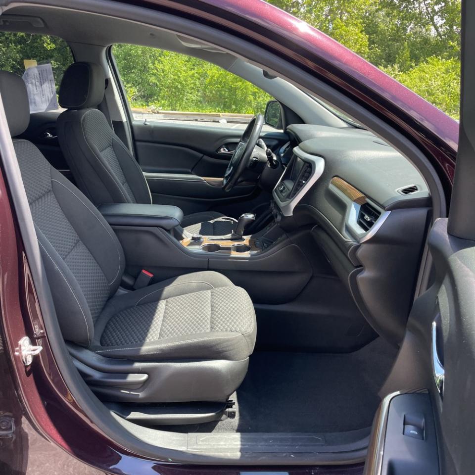 GMC Acadia AWD 4dr SLE w/SLE-2 2017