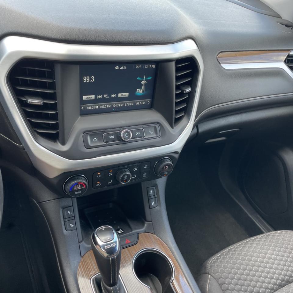 GMC Acadia AWD 4dr SLE w/SLE-2 2017