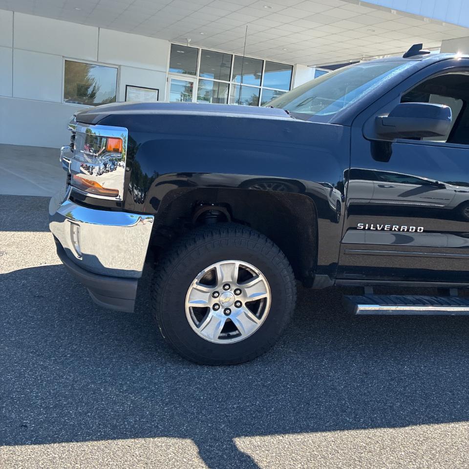 Chevrolet Silverado 1500 4WD Crew Cab 143.5" LT w/1LT 2016