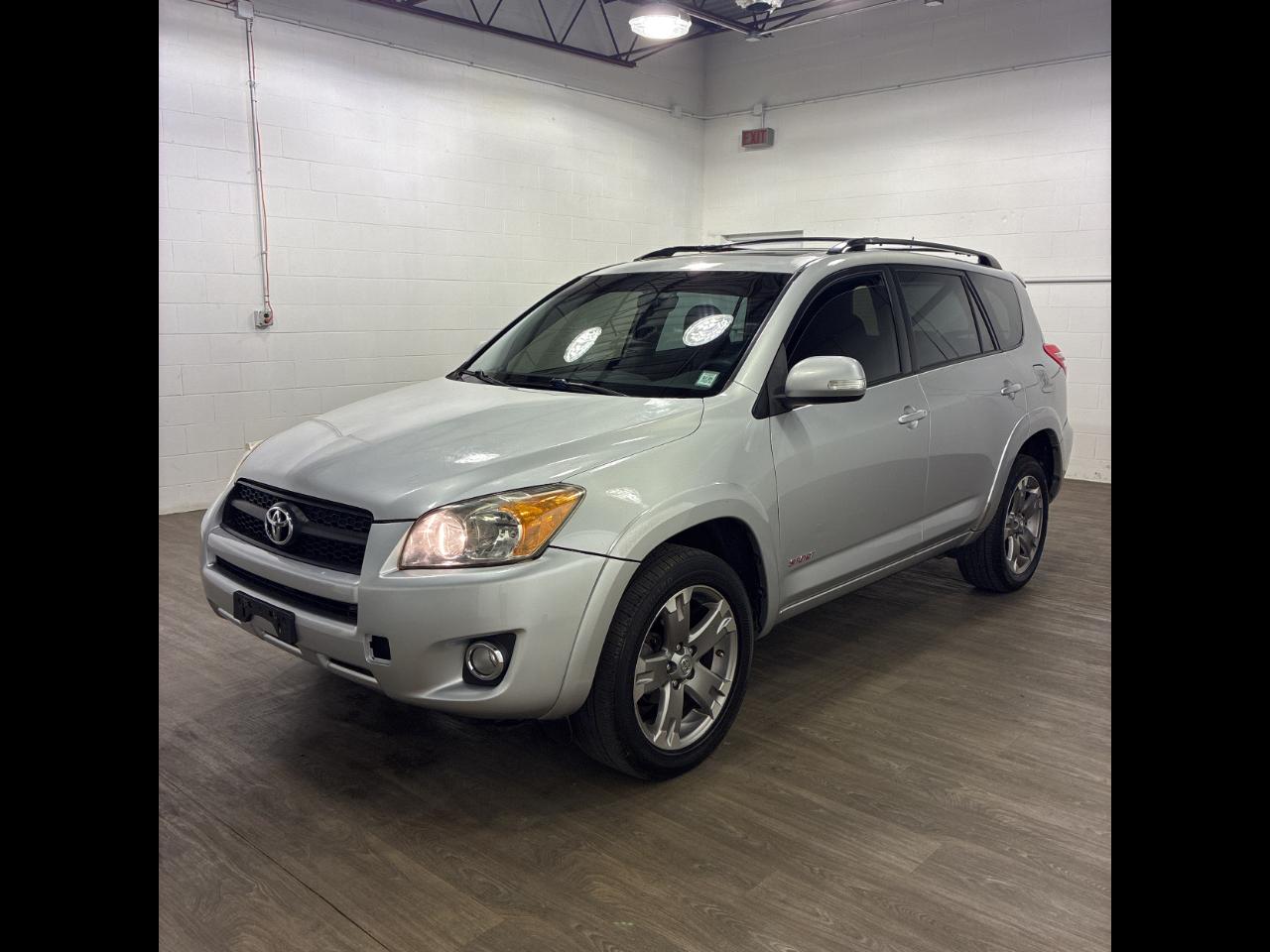 Toyota RAV4 4WD 4dr 4-cyl 4-Spd AT Sport (Natl) 2010