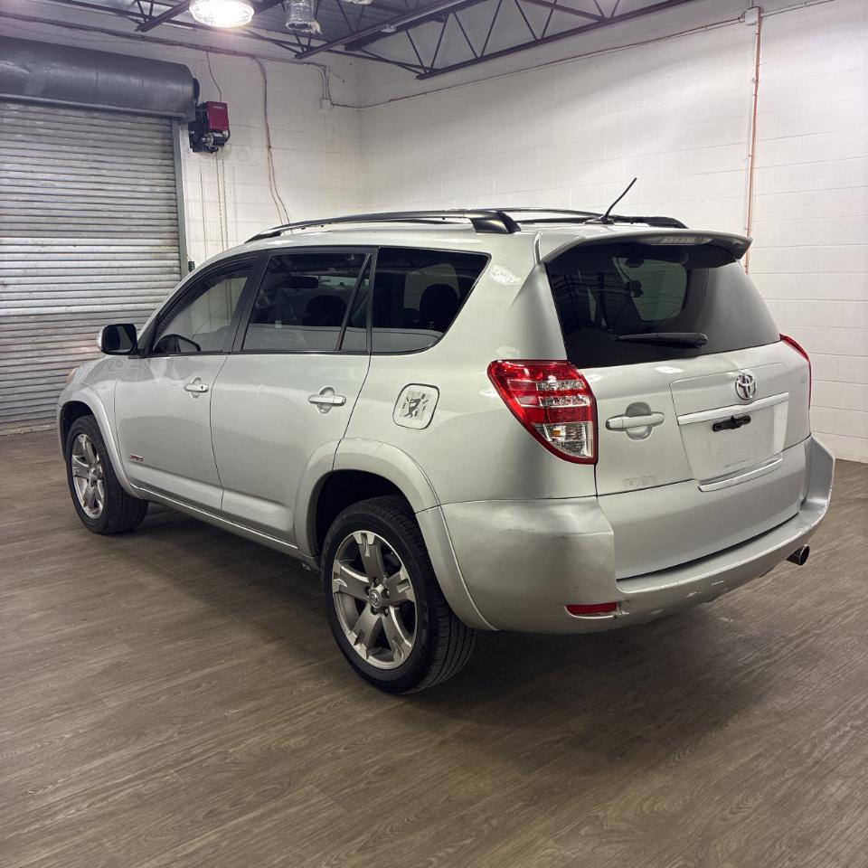 Toyota RAV4 4WD 4dr 4-cyl 4-Spd AT Sport (Natl) 2010