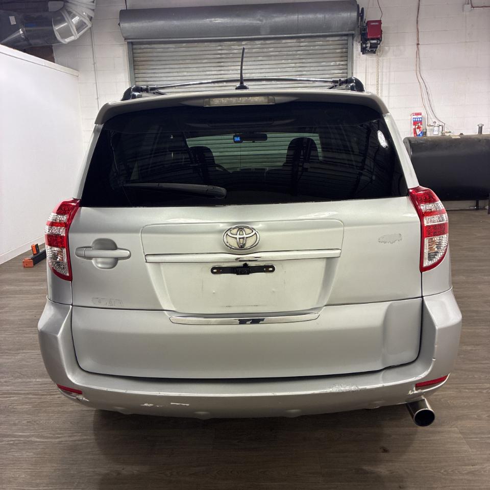 Toyota RAV4 4WD 4dr 4-cyl 4-Spd AT Sport (Natl) 2010