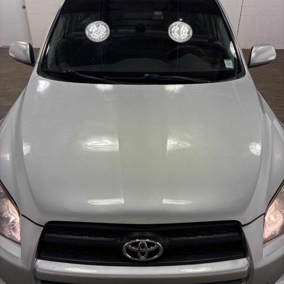 Toyota RAV4 4WD 4dr 4-cyl 4-Spd AT Sport (Natl) 2010
