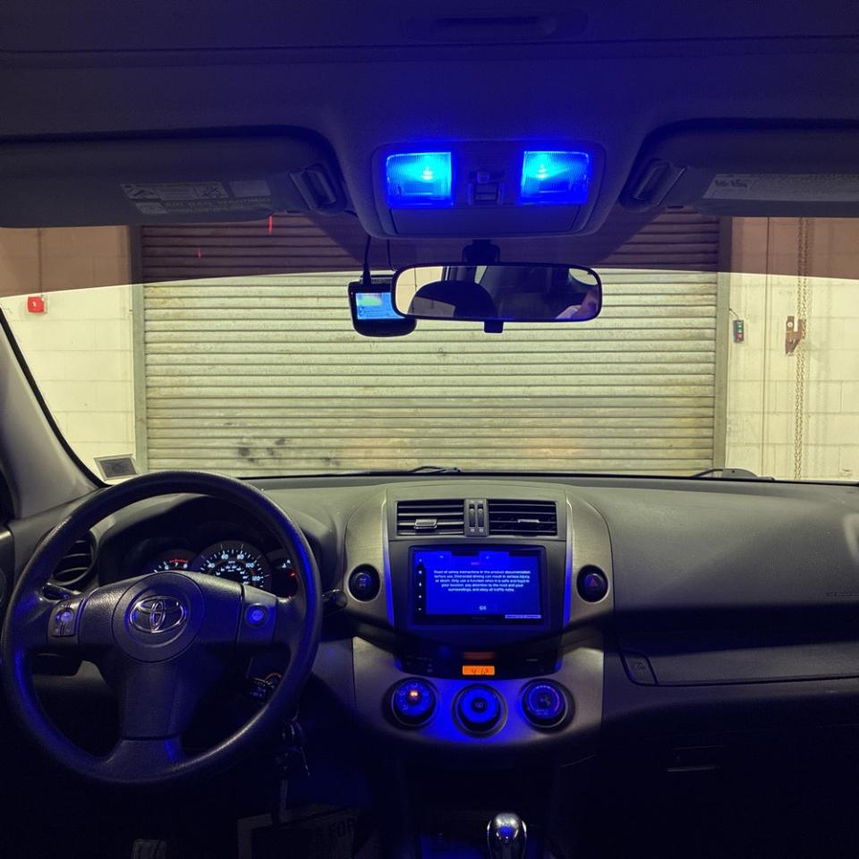 Toyota RAV4 4WD 4dr 4-cyl 4-Spd AT Sport (Natl) 2010