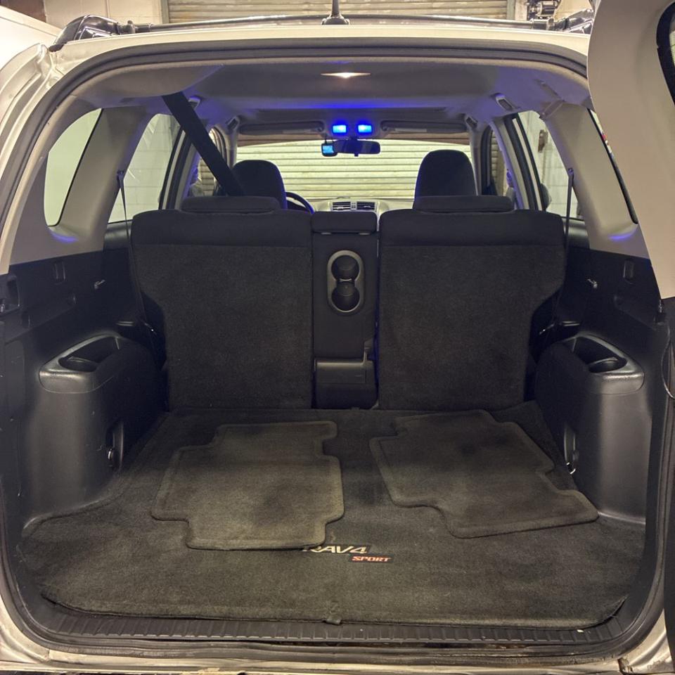 Toyota RAV4 4WD 4dr 4-cyl 4-Spd AT Sport (Natl) 2010