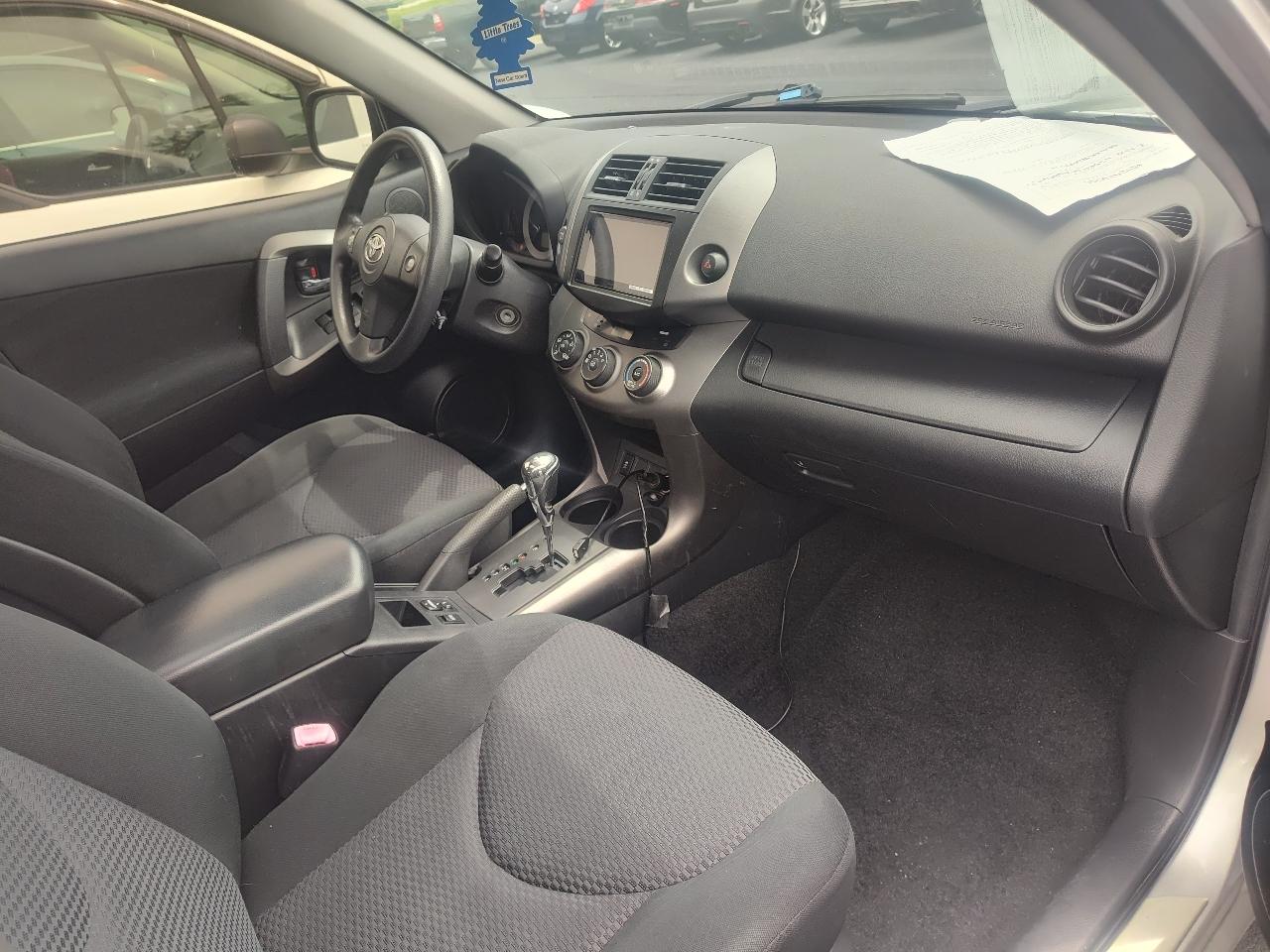 Toyota RAV4 4WD 4dr 4-cyl 4-Spd AT Sport (Natl) 2010