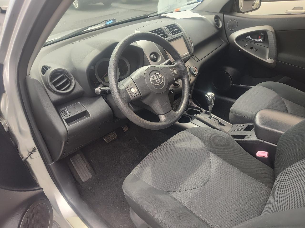Toyota RAV4 4WD 4dr 4-cyl 4-Spd AT Sport (Natl) 2010