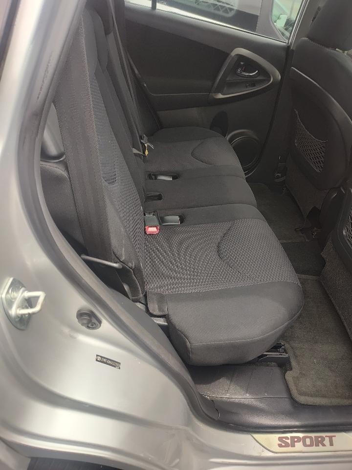Toyota RAV4 4WD 4dr 4-cyl 4-Spd AT Sport (Natl) 2010